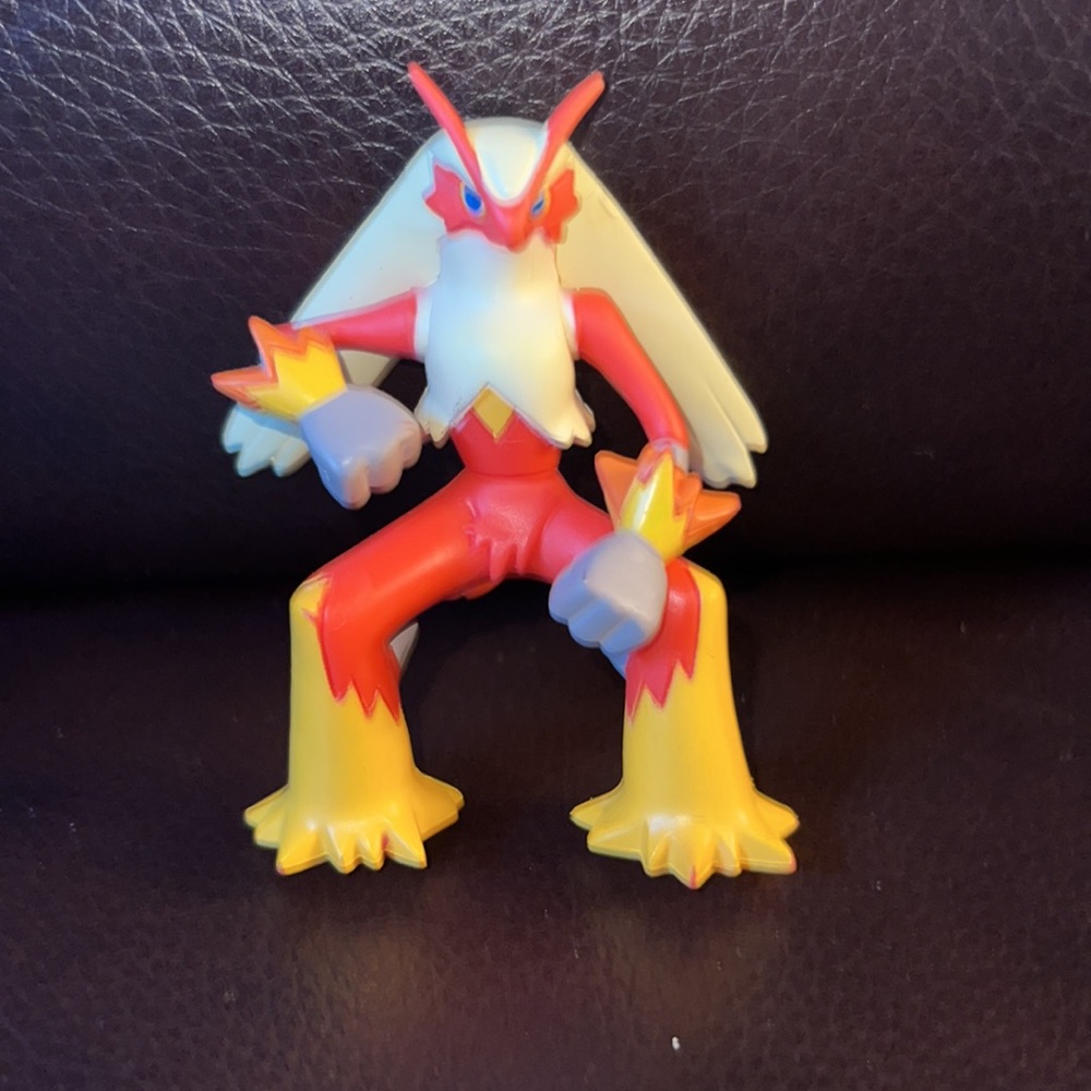 POKEMON ADVANCED ULTRA BATTLE BLAZIKEN